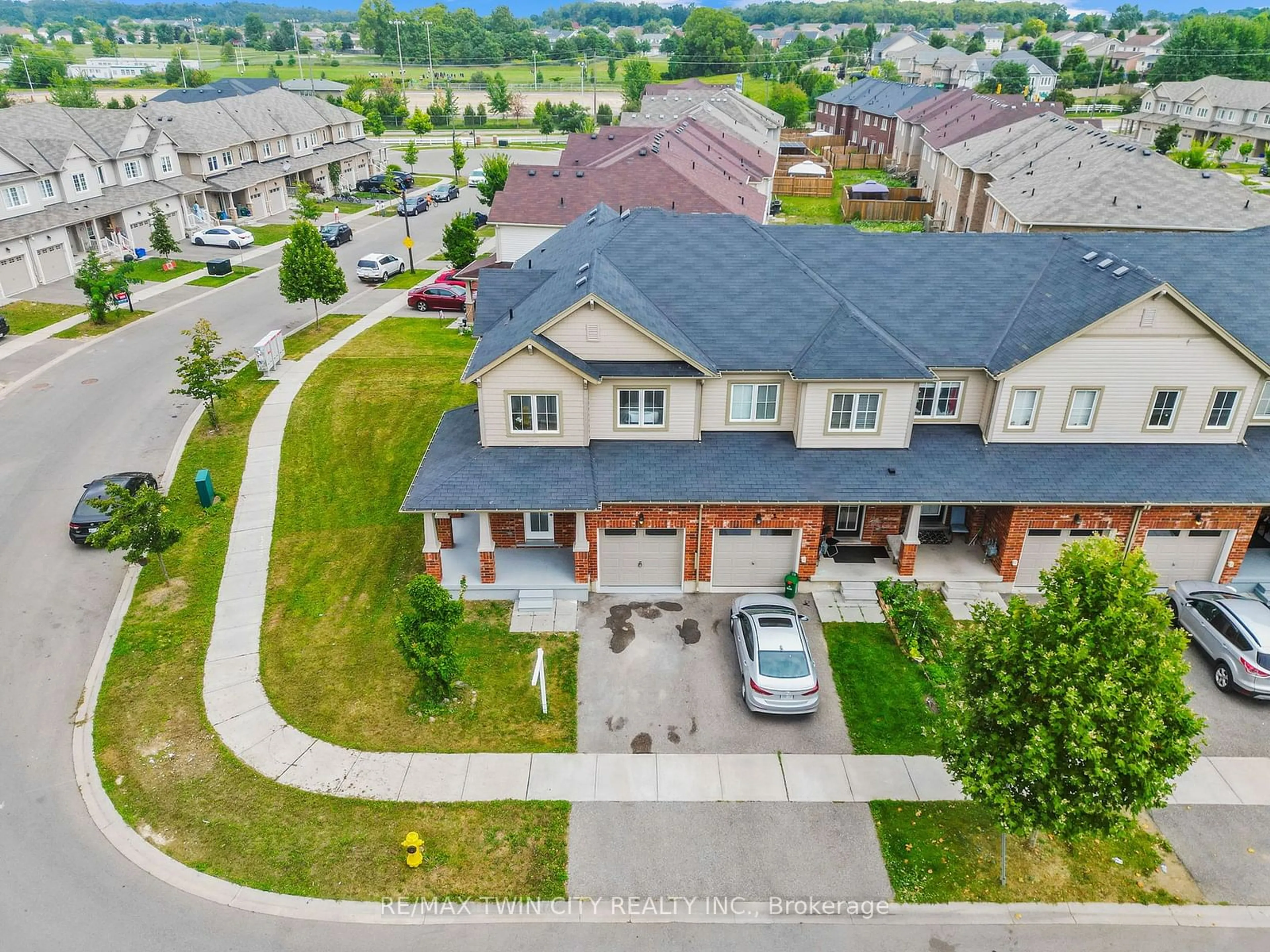 Frontside or backside of a home for 11 Butcher Cres, Brantford Ontario N3T 0P2