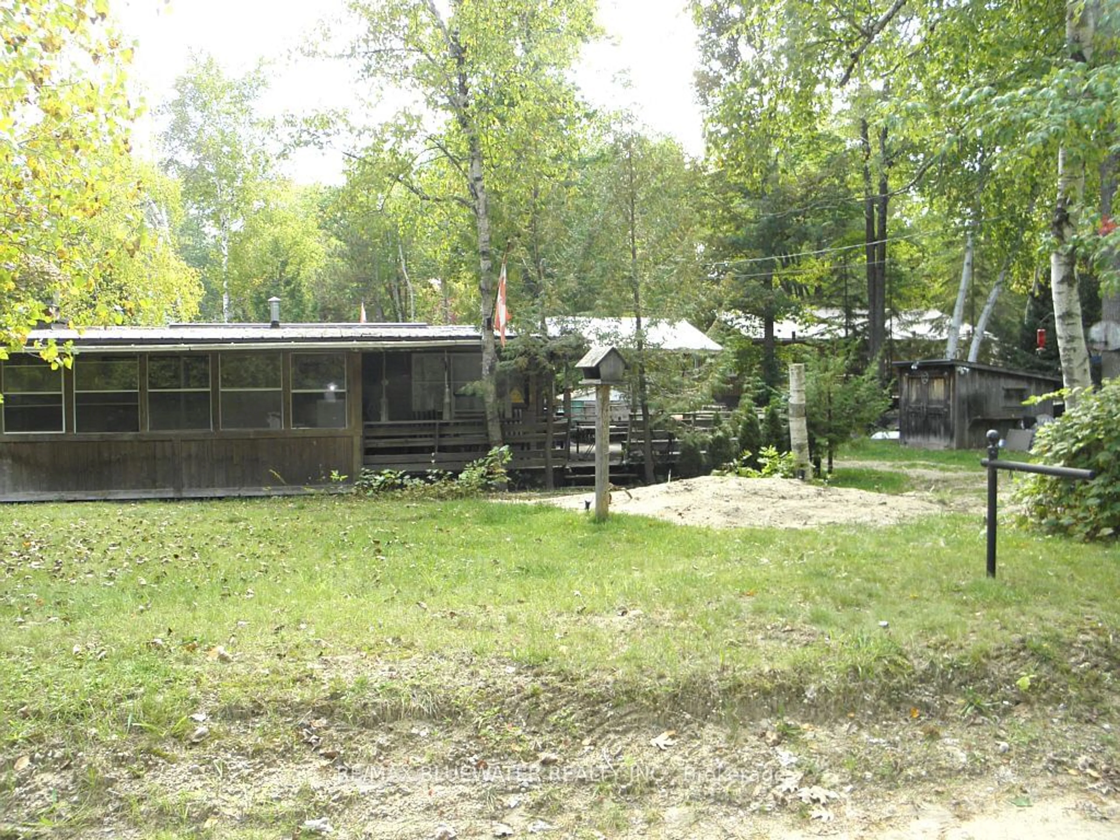 Frontside or backside of a home, cottage for 6175 Hobbs Rd, Lambton Shores Ontario N0N 1J1