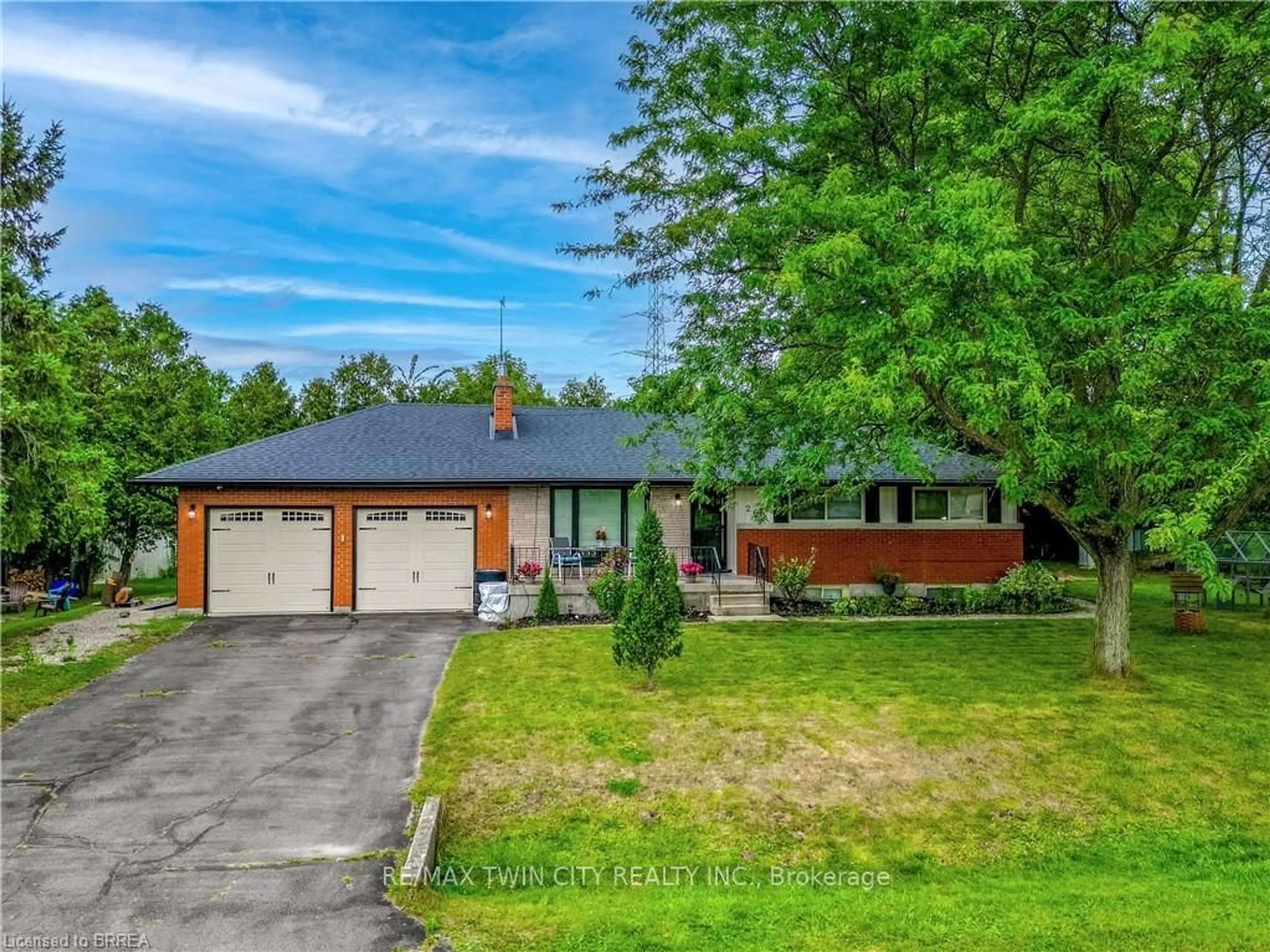 Frontside or backside of a home for 26 Davies St, Cambridge Ontario N1R 5S2