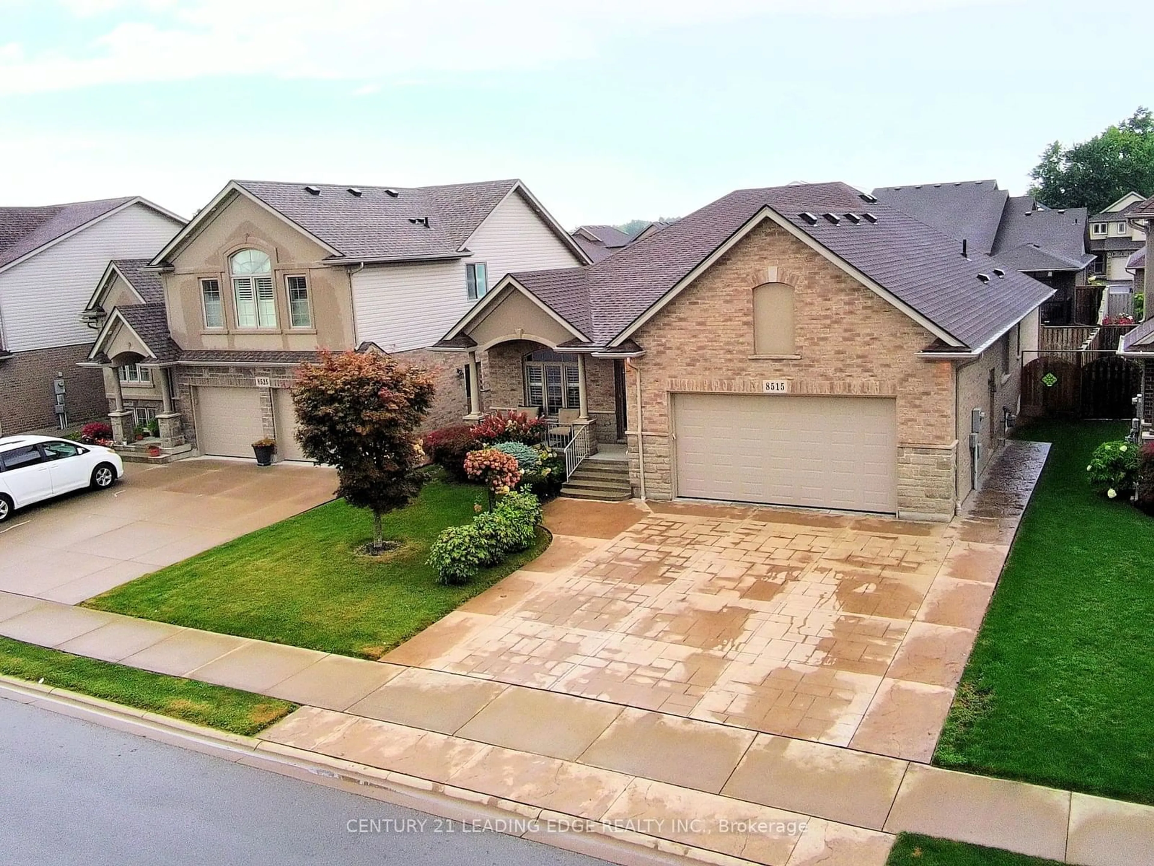 Frontside or backside of a home, the street view for 8515 Angie Dr, Niagara Falls Ontario L2H 0B2