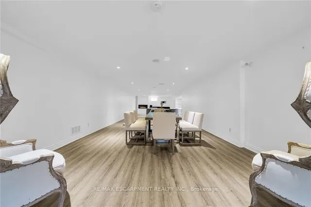Additional property image - 94 SEABREEZE Cres