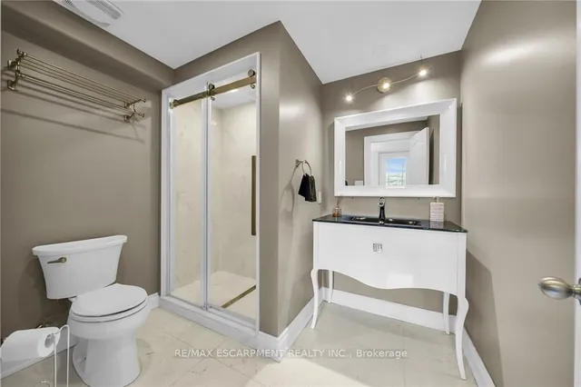 Additional property image - 94 SEABREEZE Cres