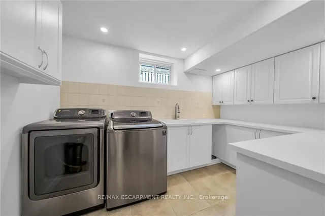 Additional property image - 94 SEABREEZE Cres