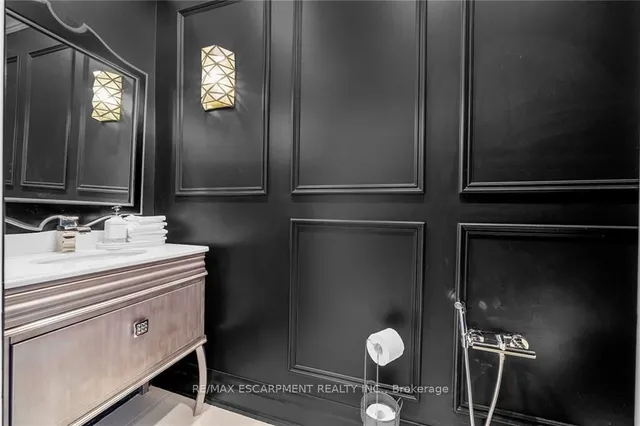 Additional property image - 94 SEABREEZE Cres
