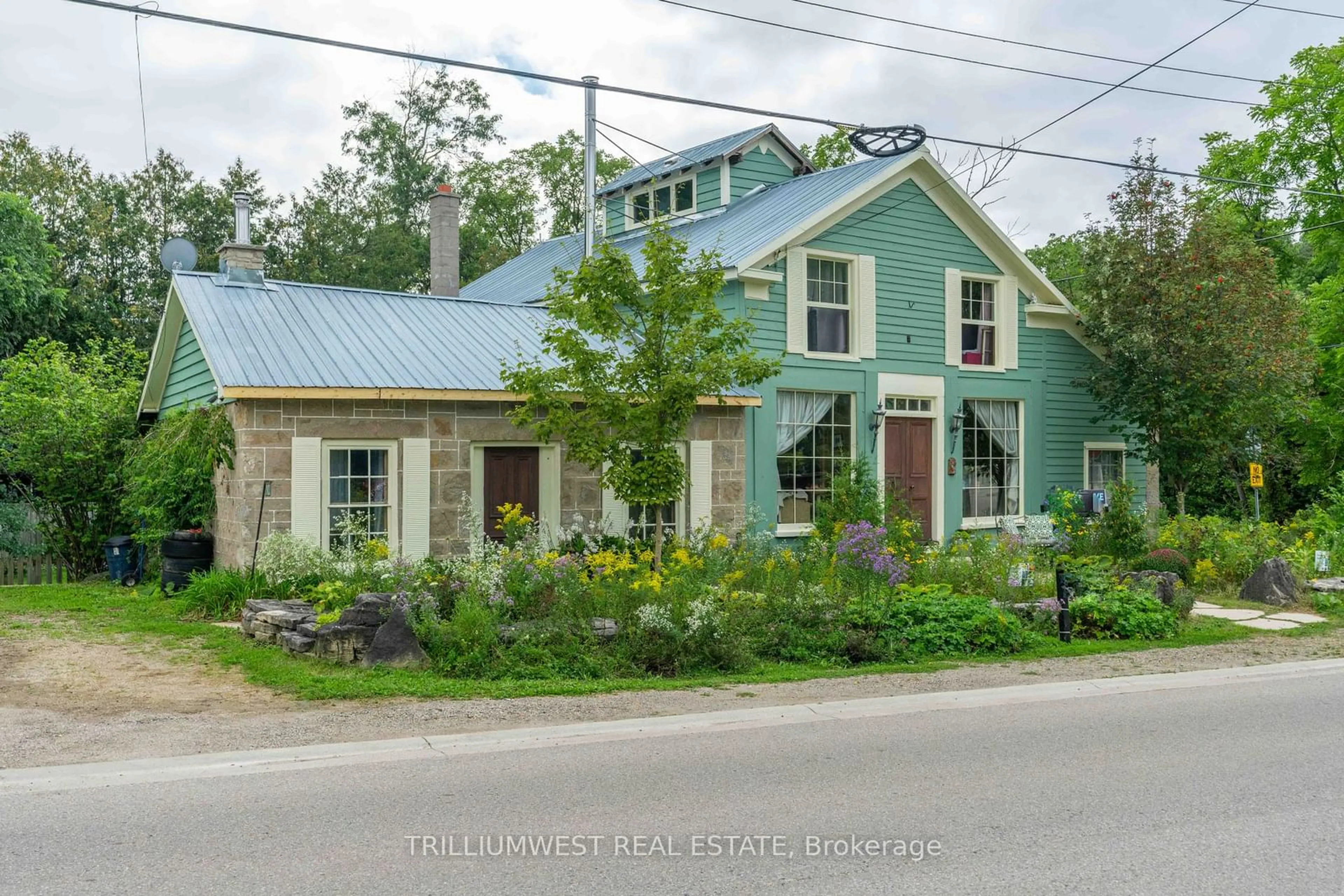 A pic from exterior of the house or condo, cottage for 103 York St, Guelph/Eramosa Ontario N0B 1P0