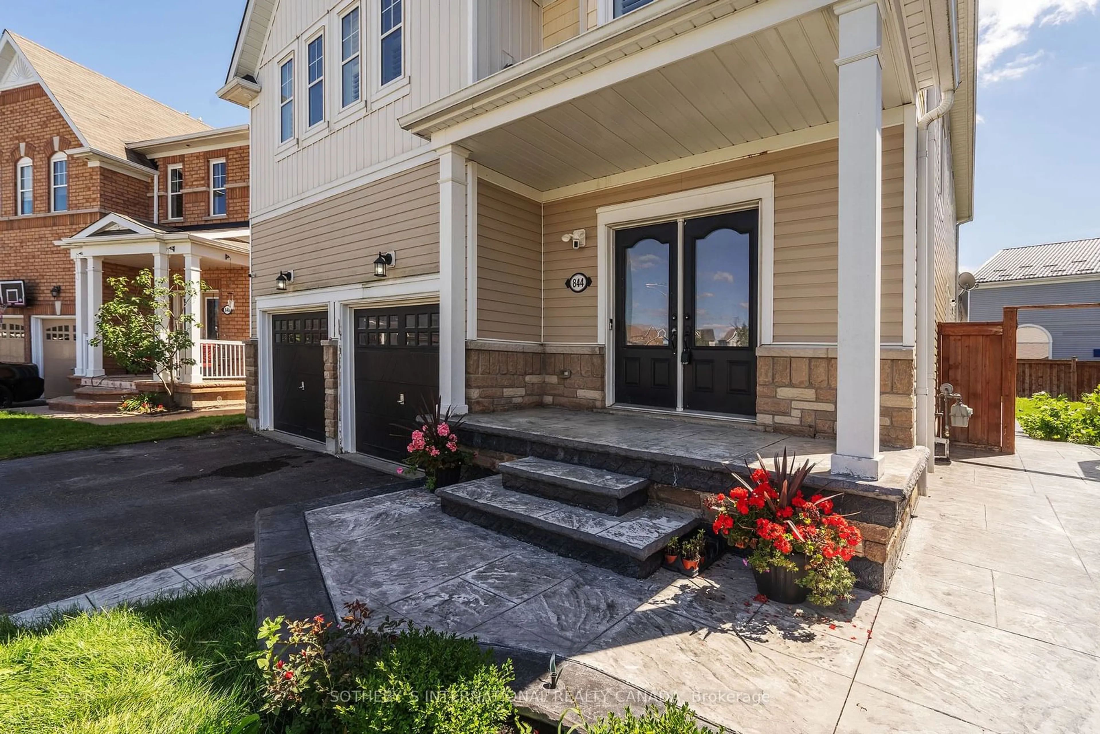 Indoor entryway for 844 O'reilly Cres, Shelburne Ontario L0N 1S2