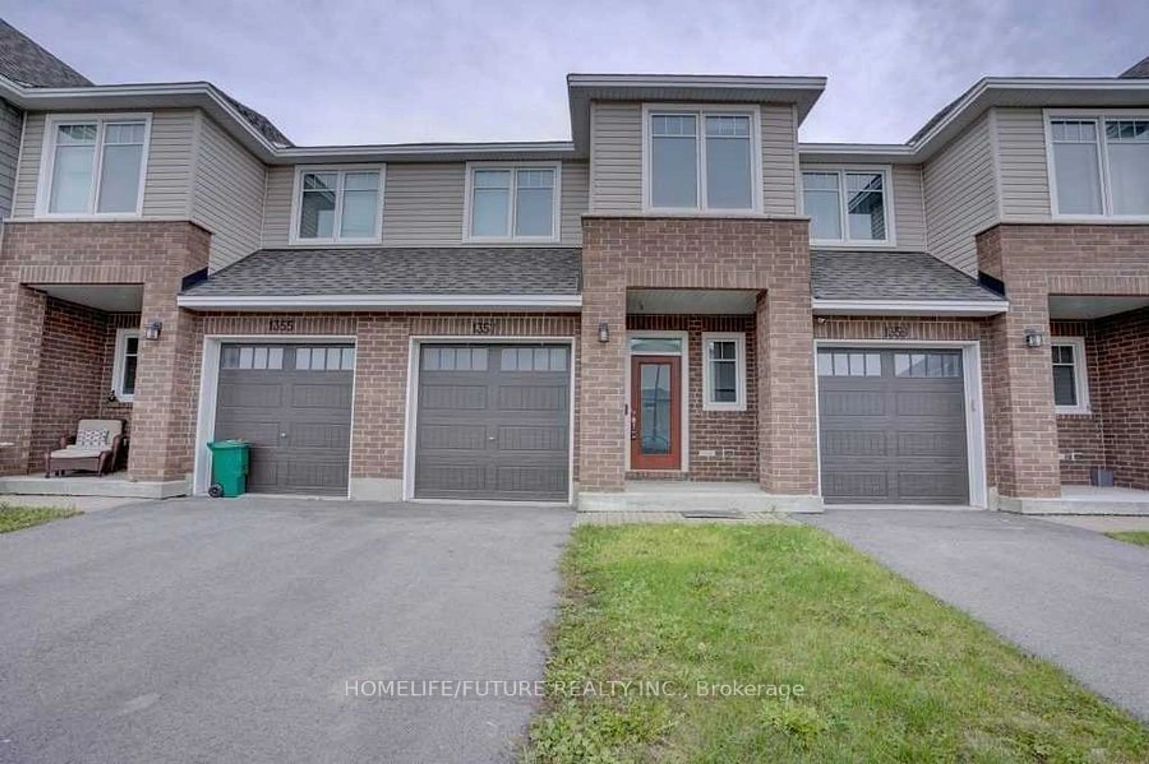 A pic from exterior of the house or condo for 1357 Tremont Dr, Kingston Ontario K7P 0M6