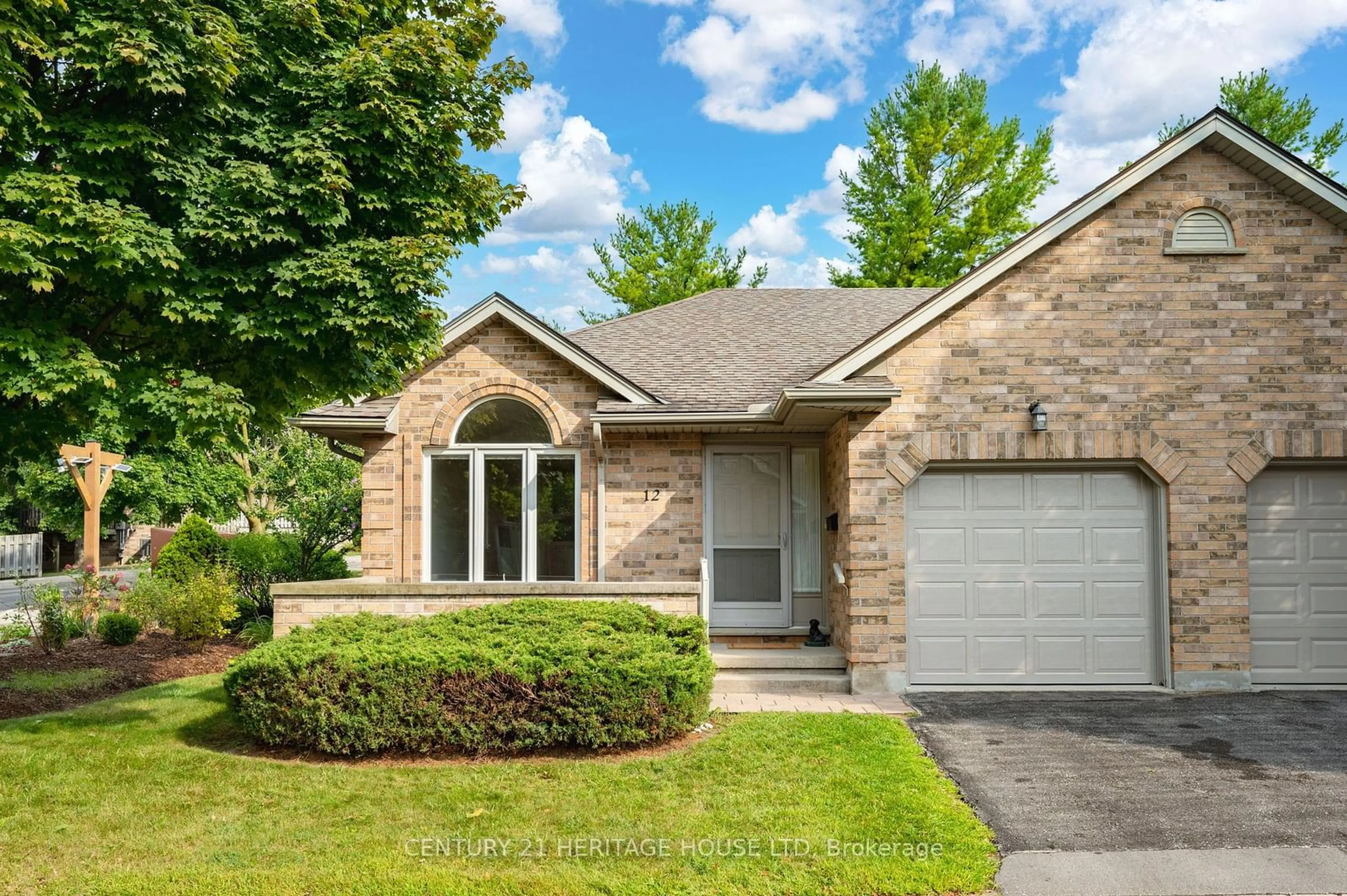 Frontside or backside of a home for 1241 Beaverbrook Ave #12, London Ontario N6H 5P1