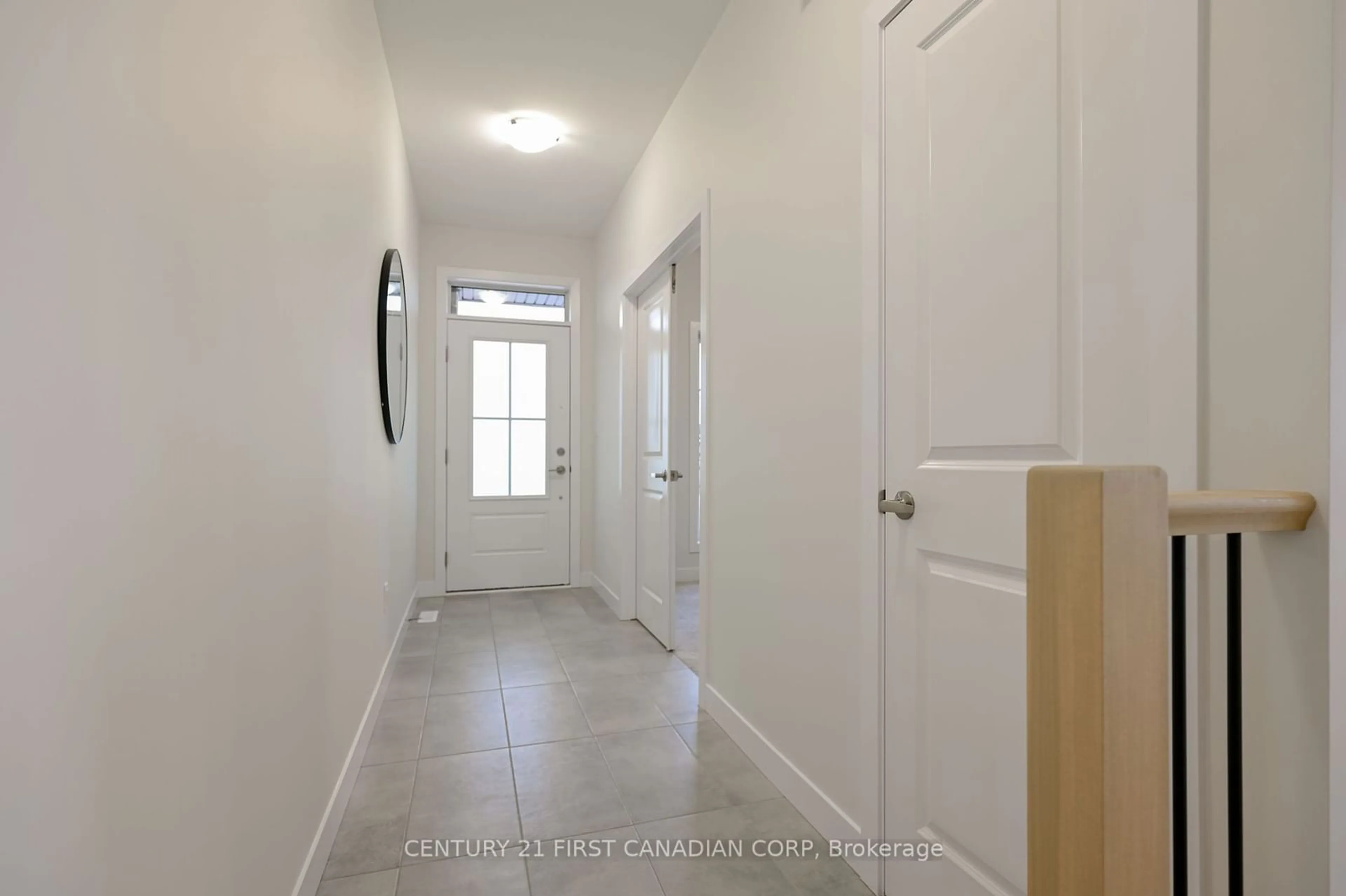 Indoor entryway for 6708 Hayward Dr, London Ontario N6P 0H7