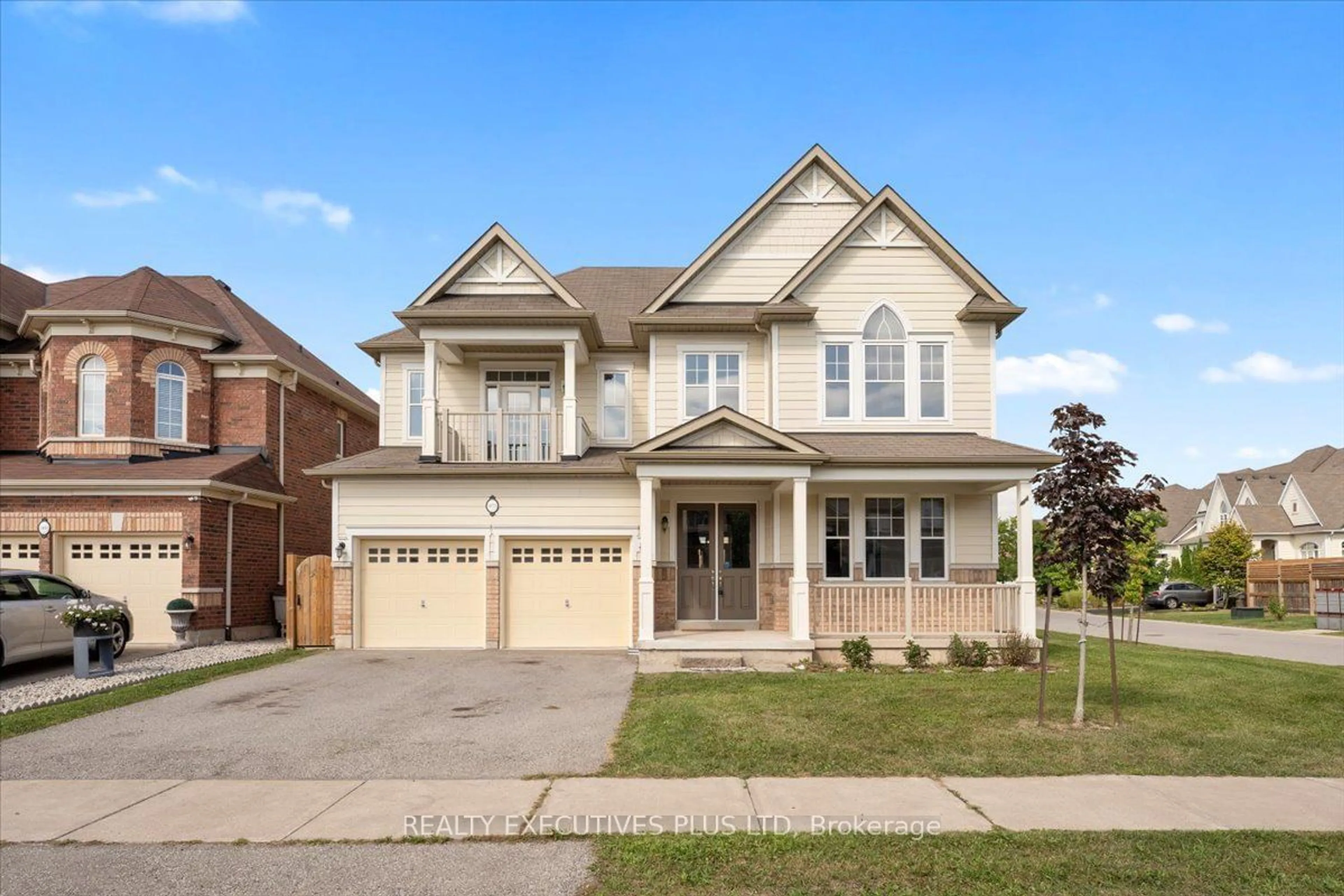 Home with brick exterior material for 9175 White Oak Ave, Niagara Falls Ontario L2G 0G7