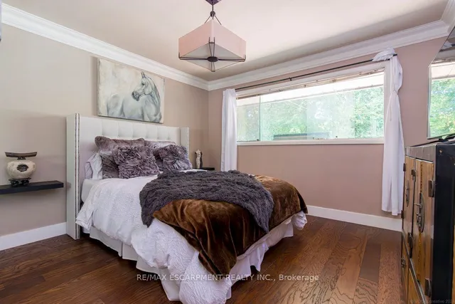 Additional property image - 858 Montgomery Dr