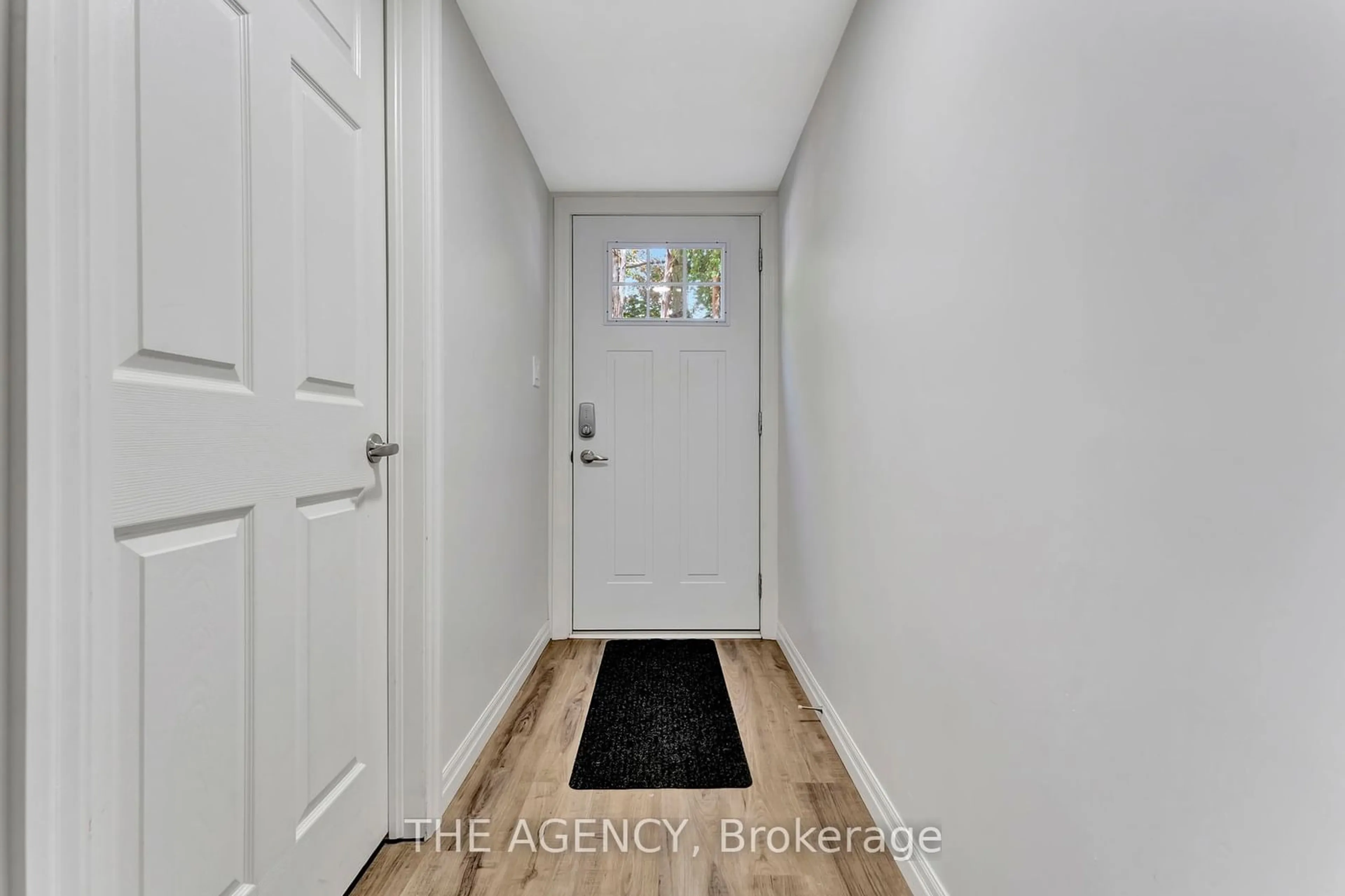 Indoor entryway for 9524 Springwater Rd, Malahide Ontario N5P 3S7