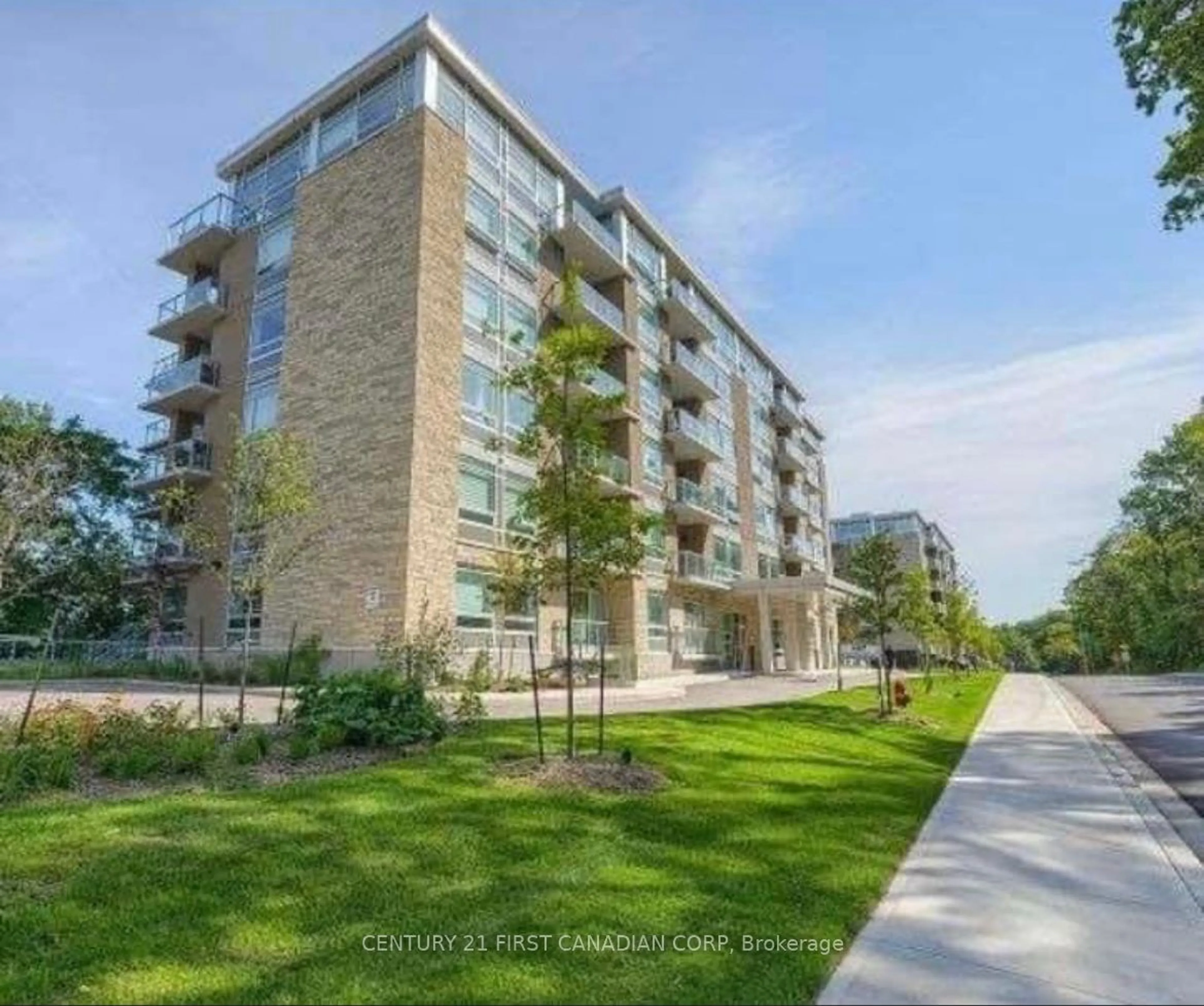 A pic from exterior of the house or condo for 455 CHARLTON Ave #103, Hamilton Ontario L8N 0B2