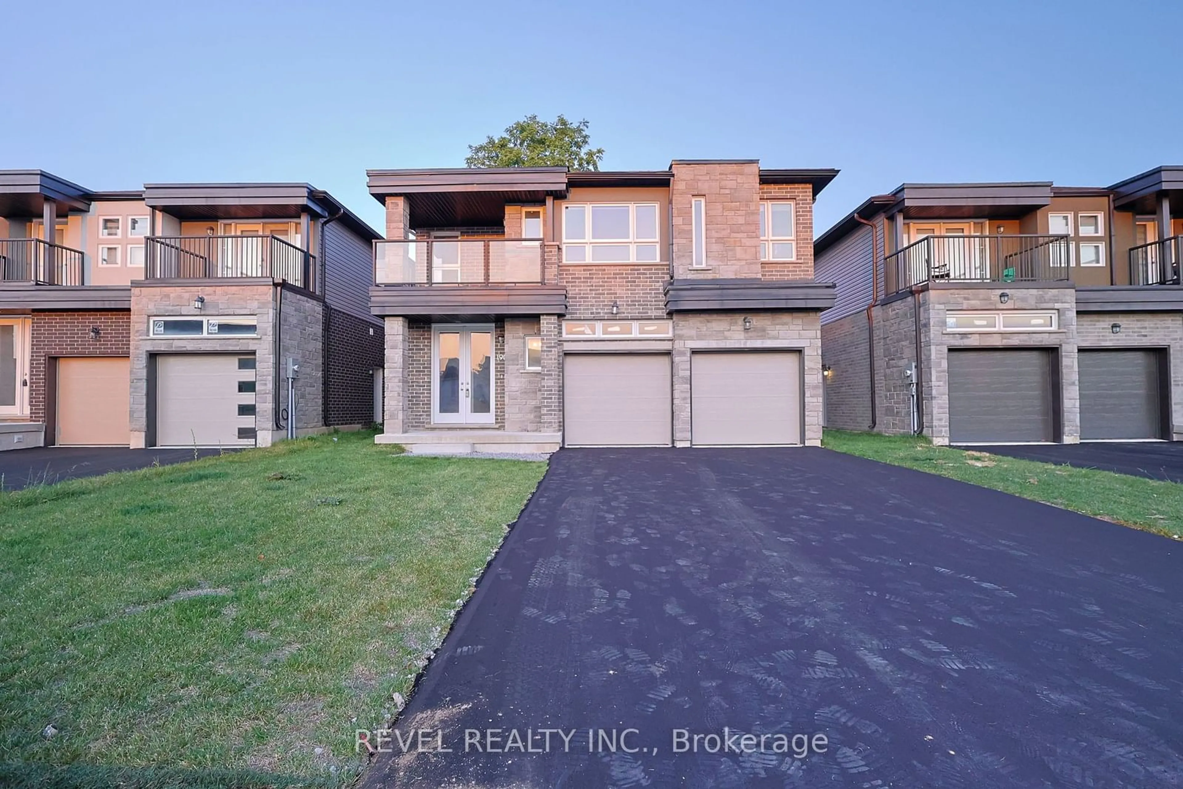 Frontside or backside of a home for 190 Pilkington St, Thorold Ontario L2V 0N5