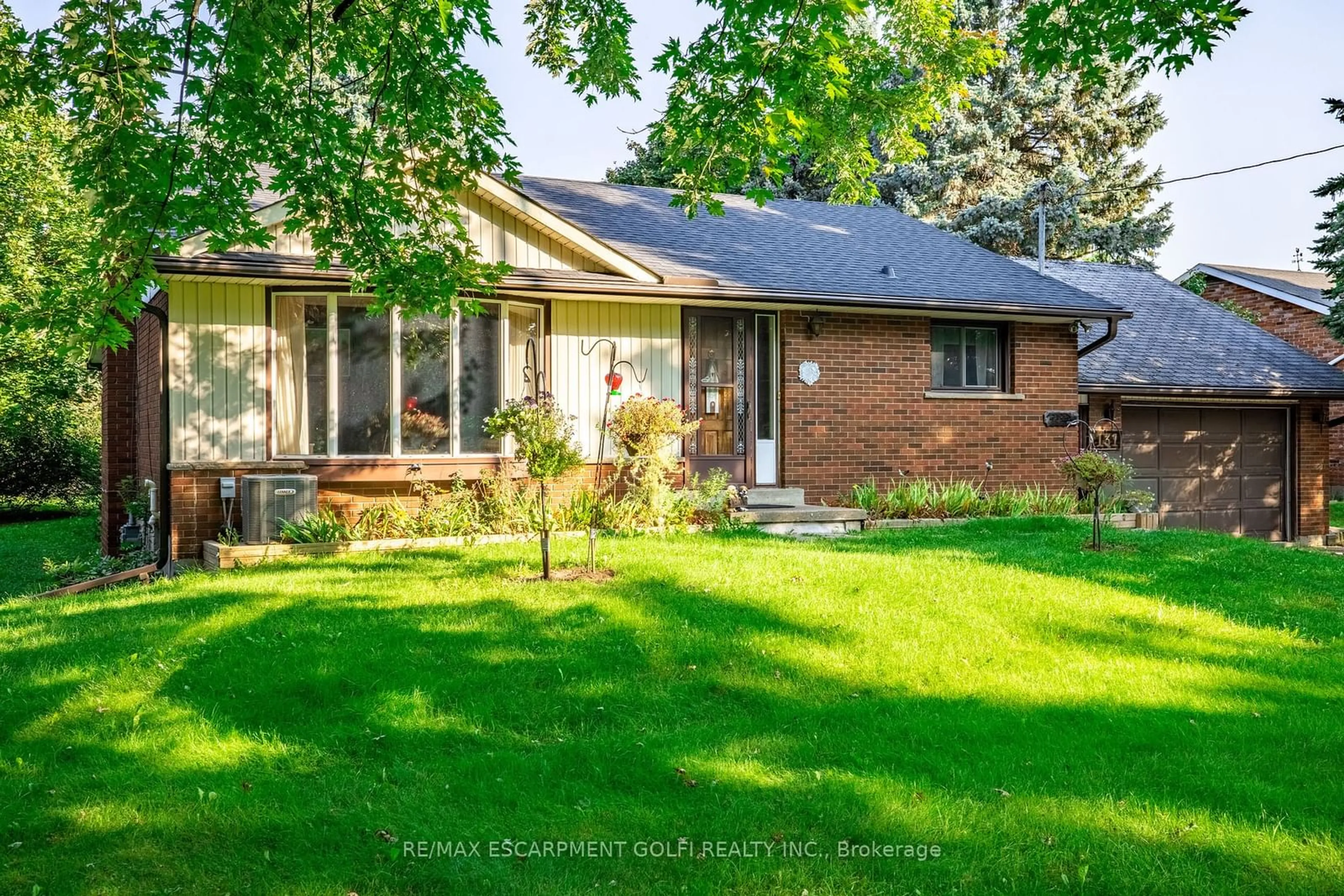 Frontside or backside of a home for 131 Concession 5 Rd, Hamilton Ontario L8B 1K5