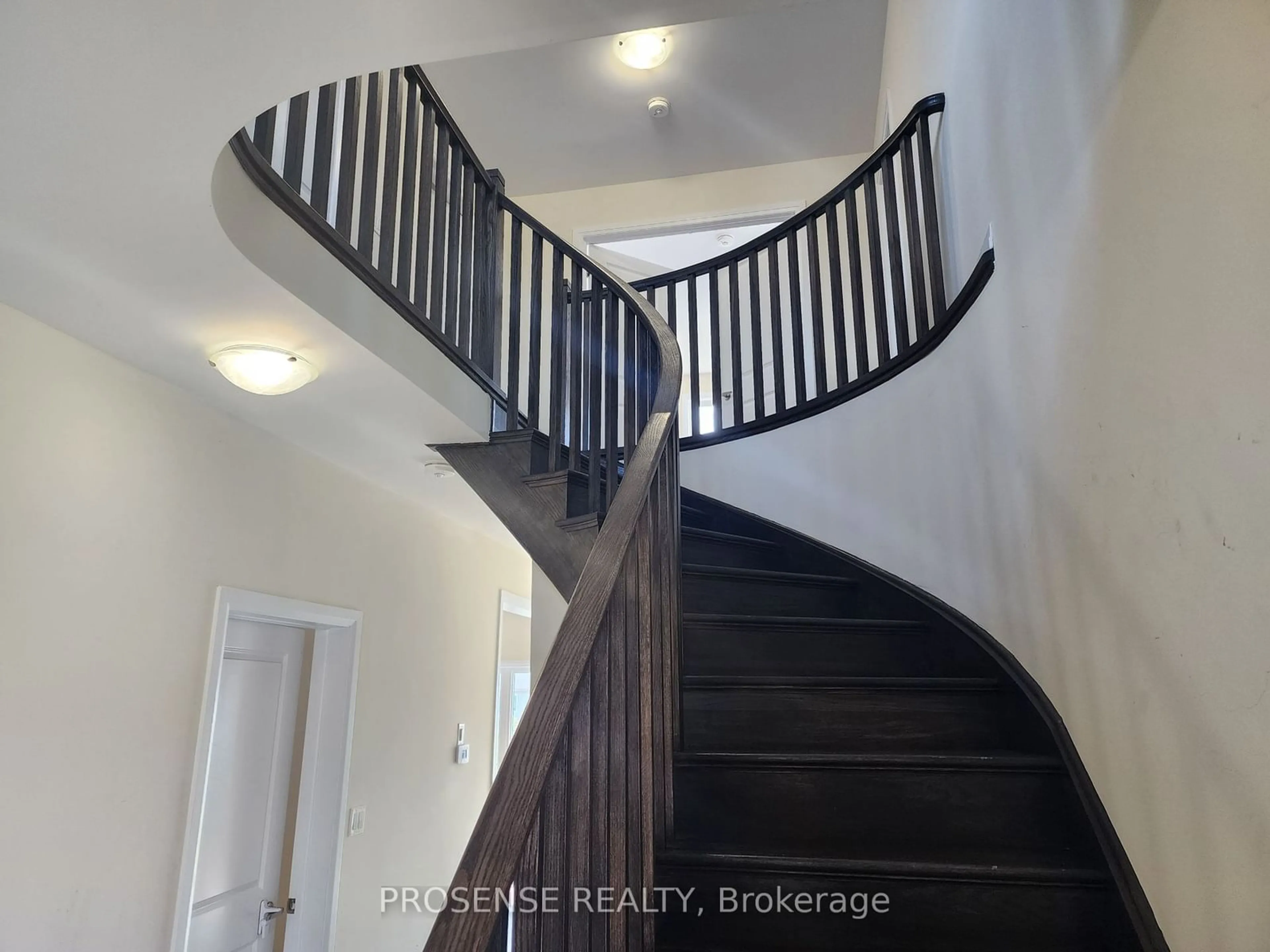 Stairs for 20 Carew Blvd, Kawartha Lakes Ontario K9V 0P6