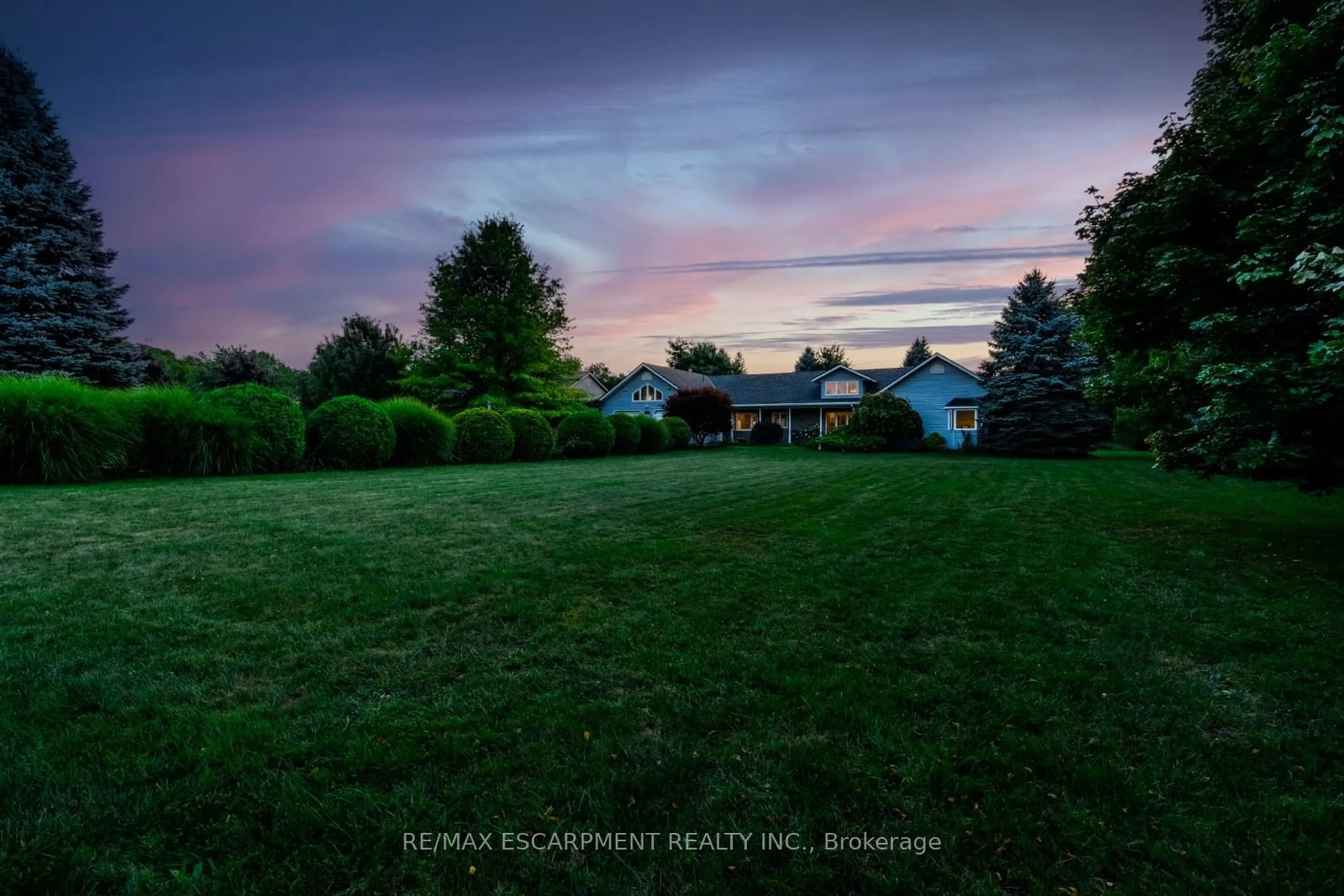 A pic from exterior of the house or condo, the fenced backyard for 399 OLD BROCK Rd, Hamilton Ontario L9H 5J1