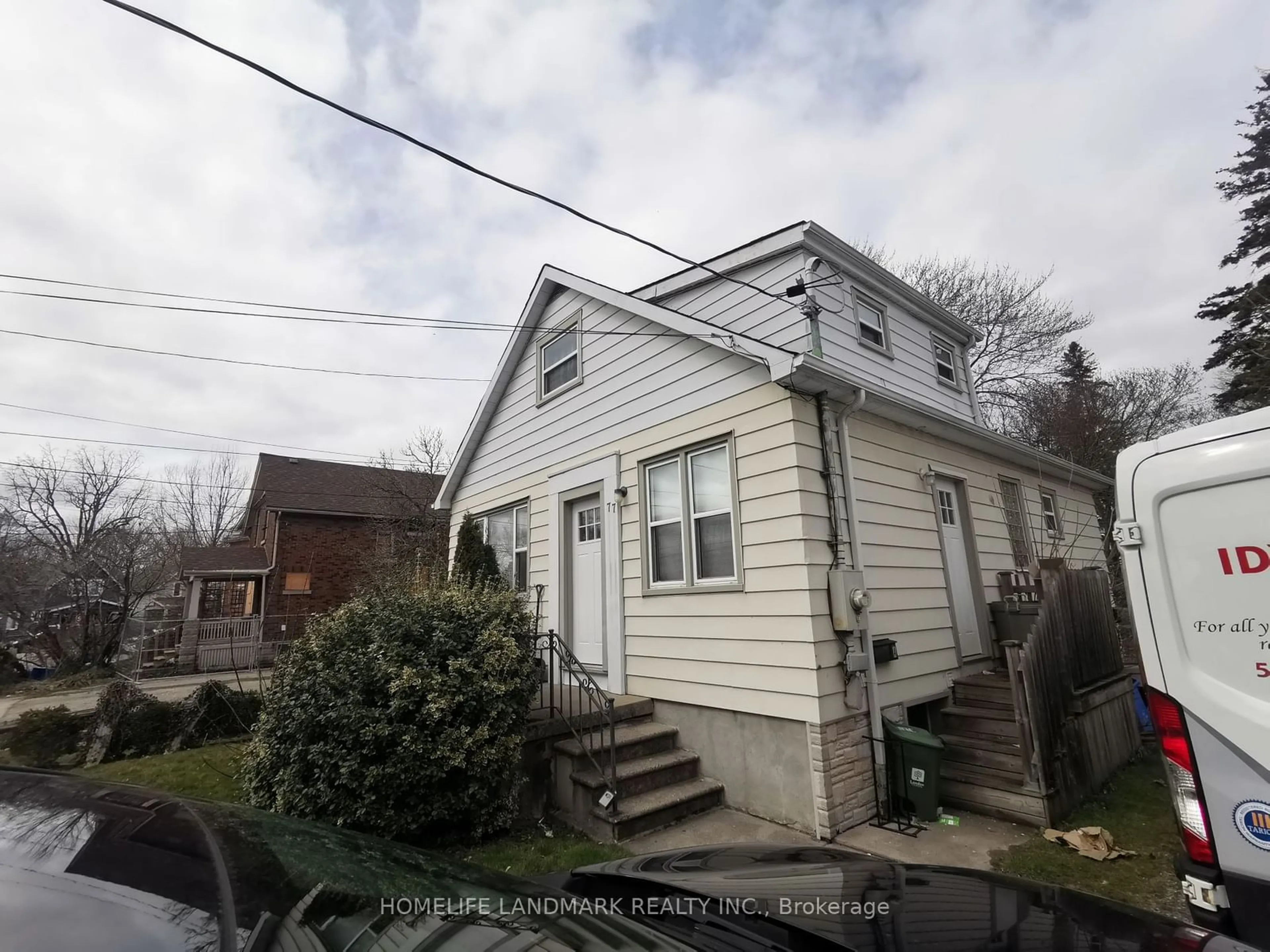 Frontside or backside of a home for 77 Blackfriars St, London Ontario N6H 1K8