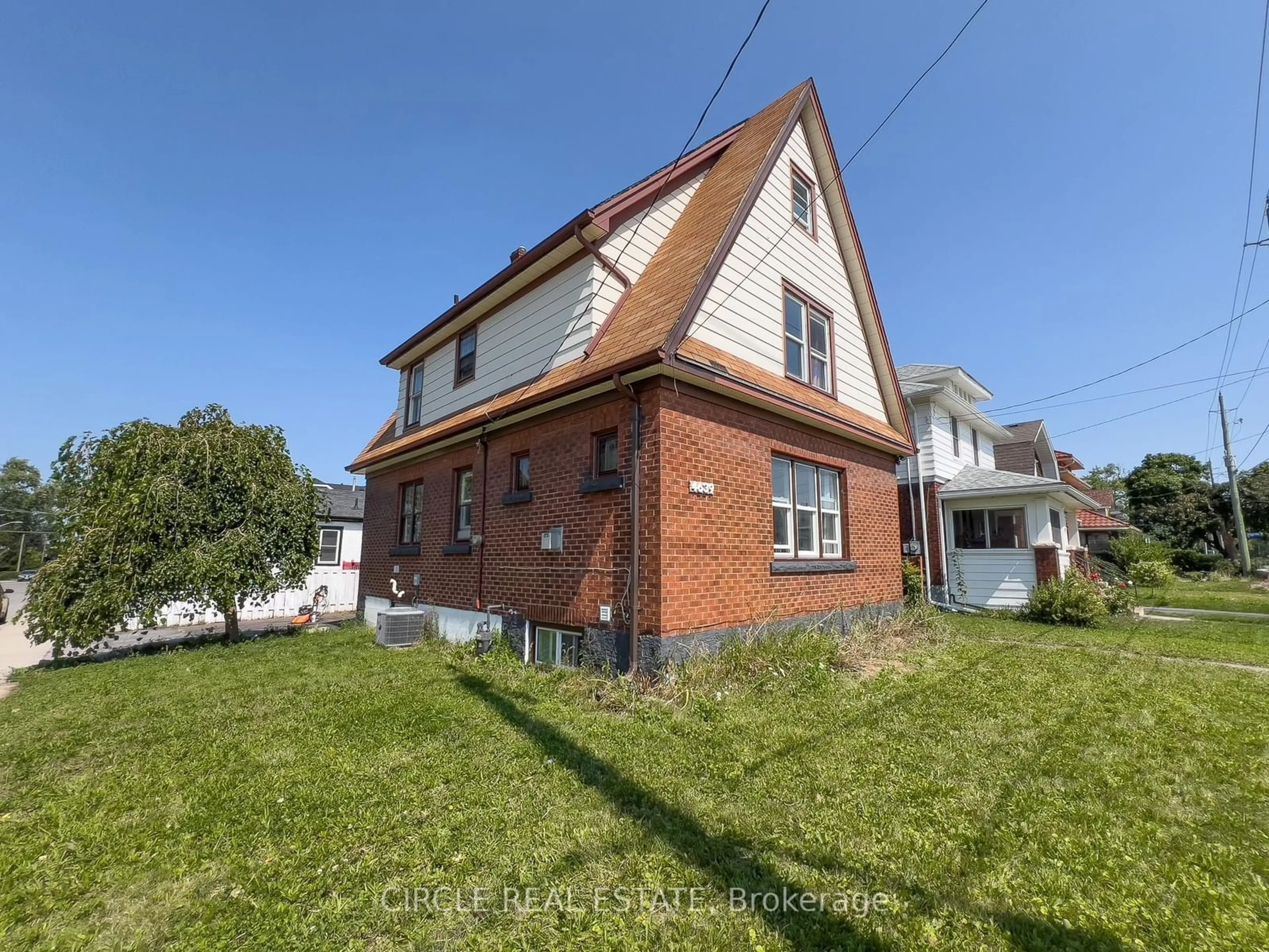 Frontside or backside of a home for 4639 Simcoe St, Niagara Falls Ontario L2E 1V4