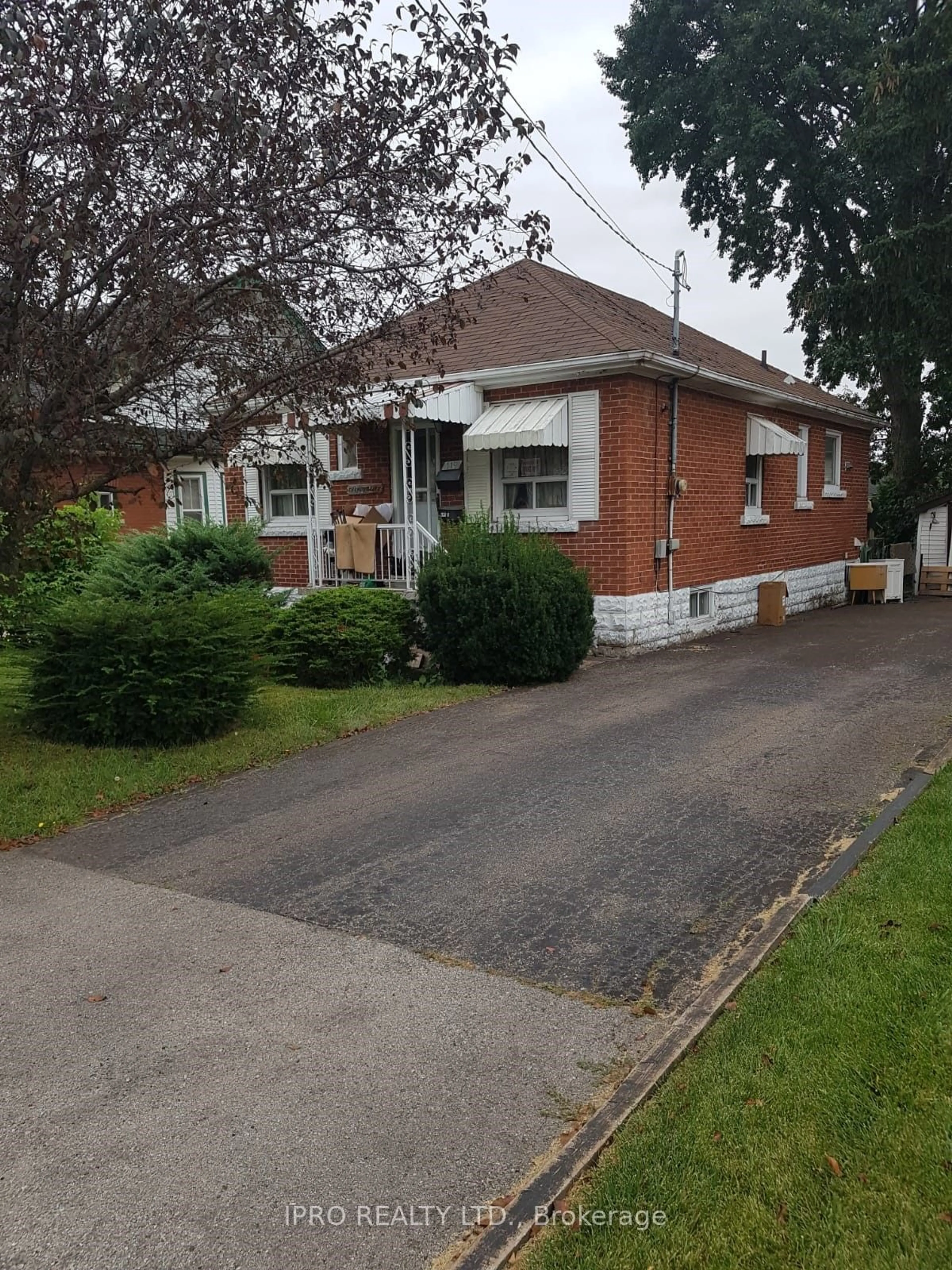 Frontside or backside of a home for 119 Rosedale Ave, Hamilton Ontario L8K 4N3