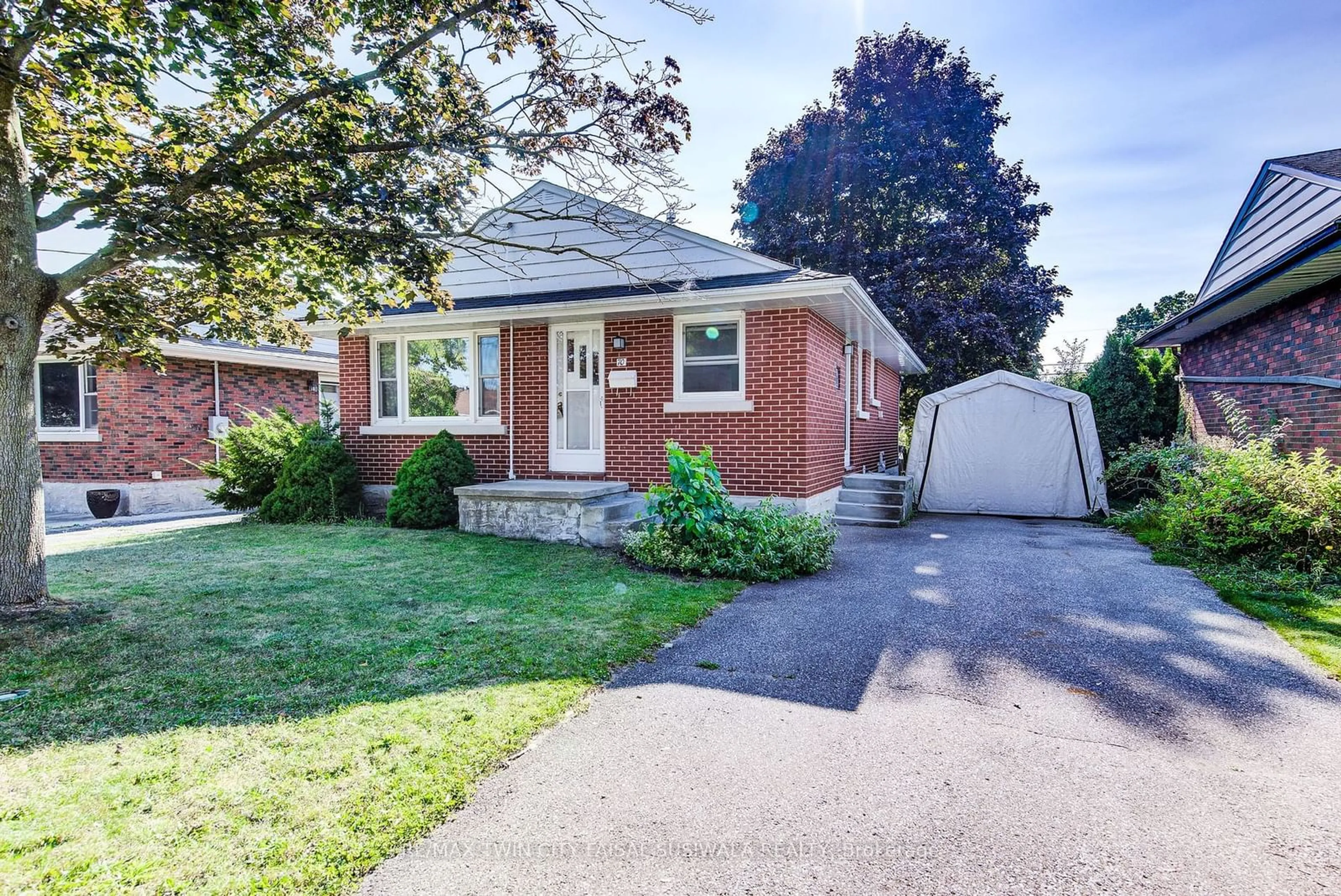 Home with brick exterior material for 70 Dudhope Ave, Cambridge Ontario N1R 4T7