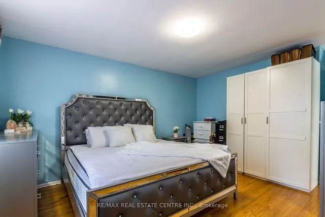 Additional property image - 404 Queenston Rd