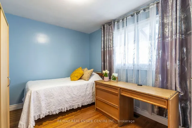 Additional property image - 404 Queenston Rd