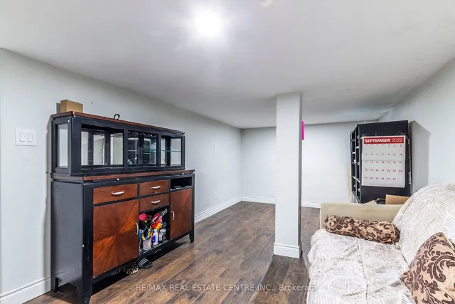 Additional property image - 404 Queenston Rd