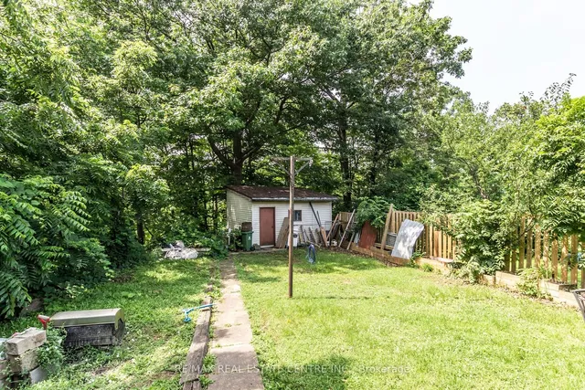 Additional property image - 404 Queenston Rd