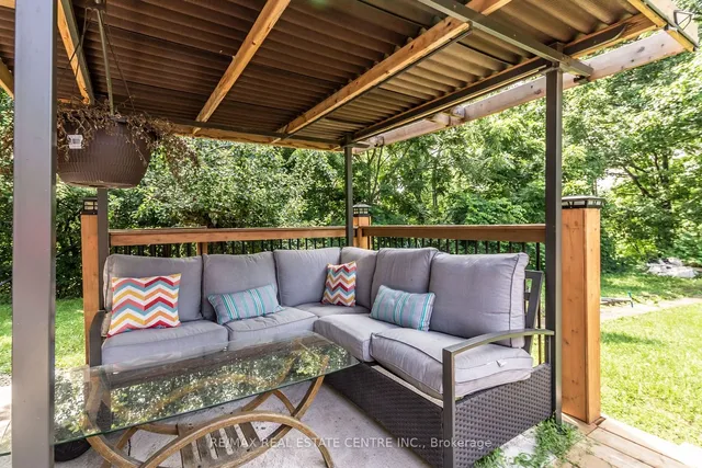 Additional property image - 404 Queenston Rd