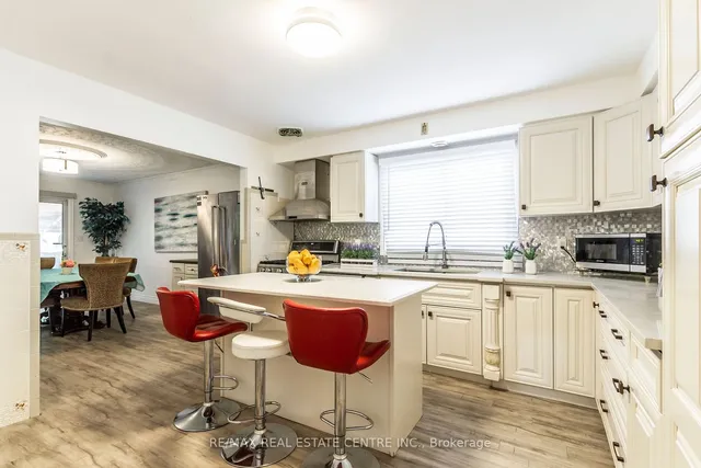 Additional property image - 404 Queenston Rd