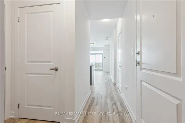 Additional property image - 450 Dundas St Unit 1001