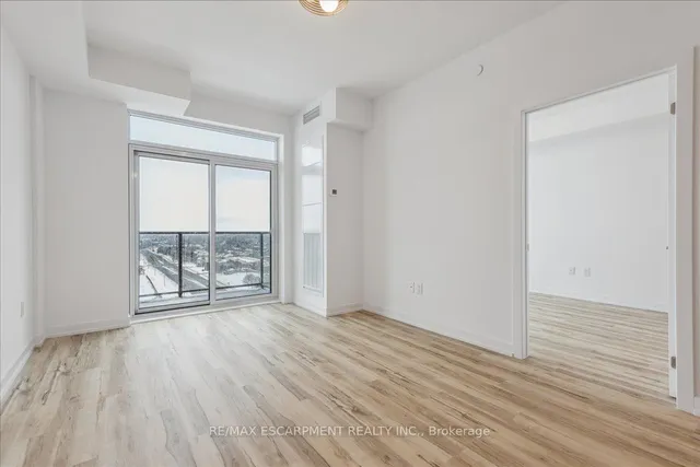 Additional property image - 450 Dundas St Unit 1001