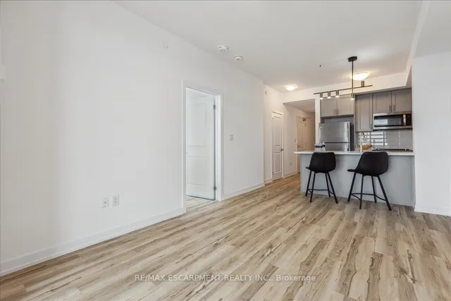 Additional property image - 450 Dundas St Unit 1001