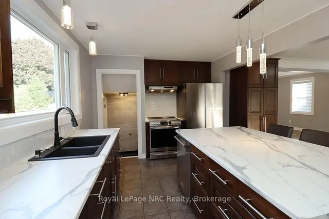 Additional property image - 873 Upper Wellington St