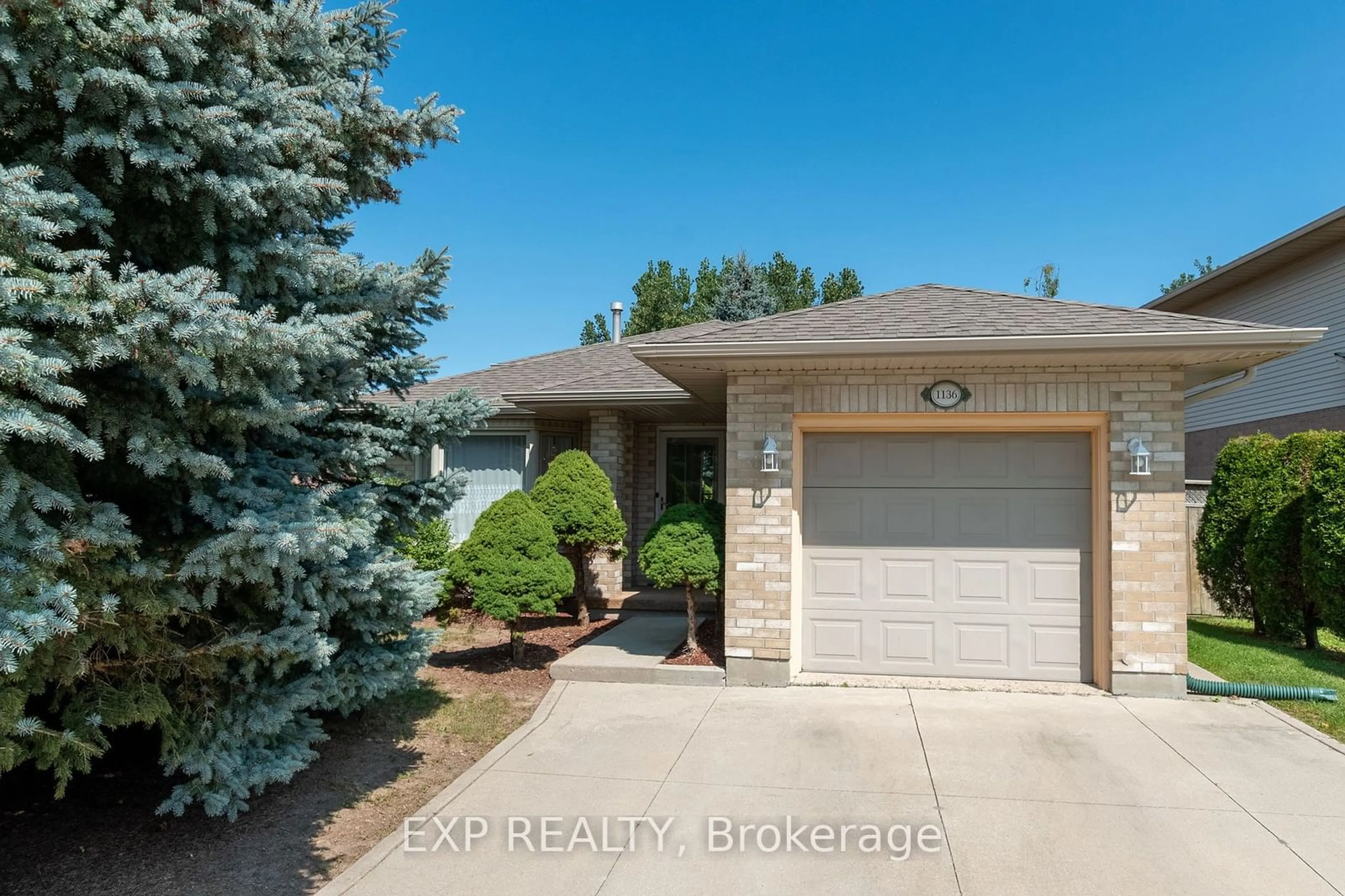 Frontside or backside of a home for 1136 Aldersbrook Rd, London Ontario N6G 2X8