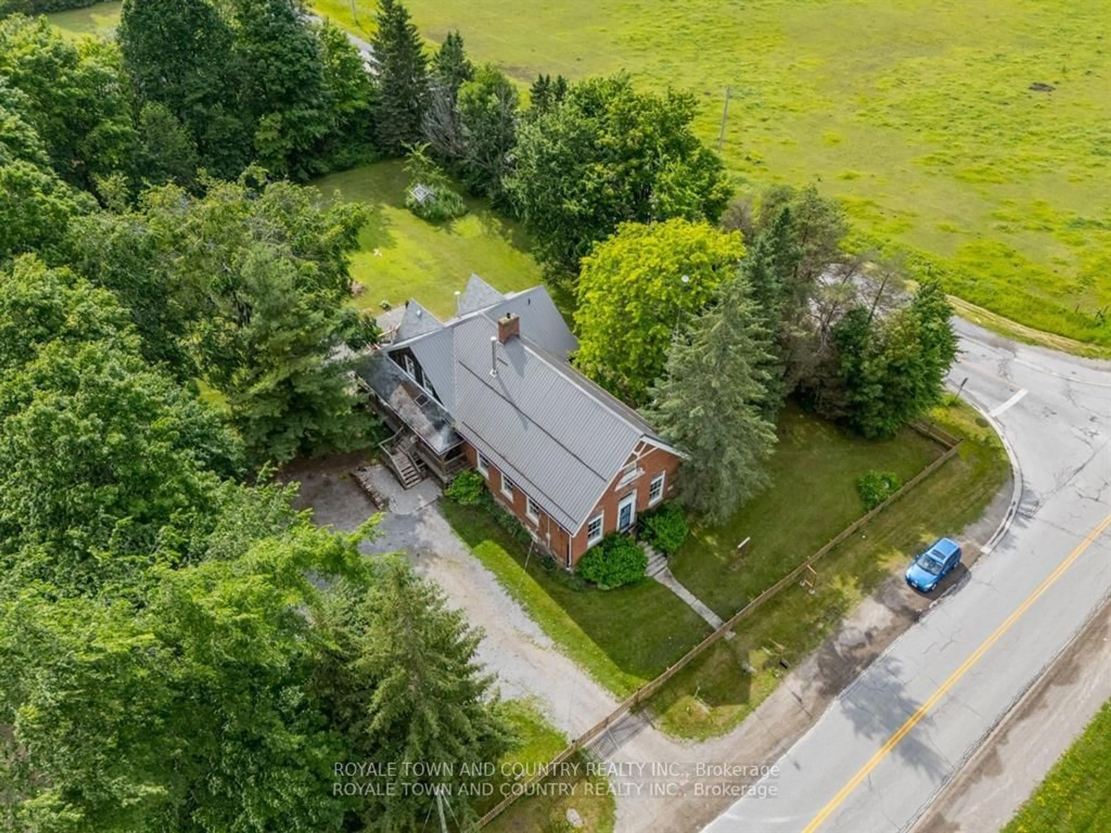 Frontside or backside of a home for 275 Valentia Rd, Kawartha Lakes Ontario K0M 2C0