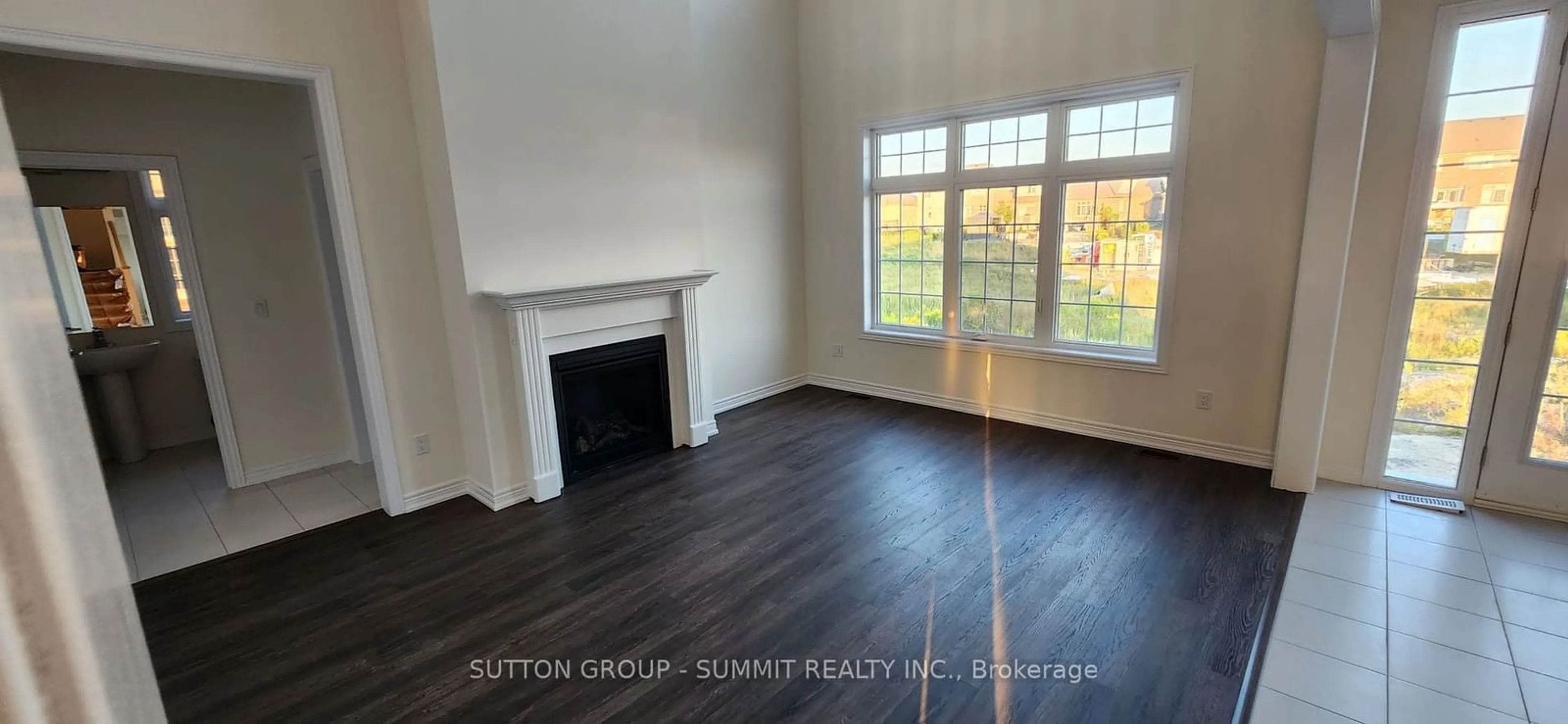 A pic of a room, wood floors for 47 East Vista Terr, Quinte West Ontario K0K 1L0