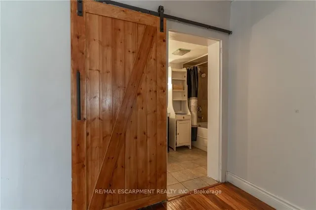 Additional property image - 15 Agnes St
