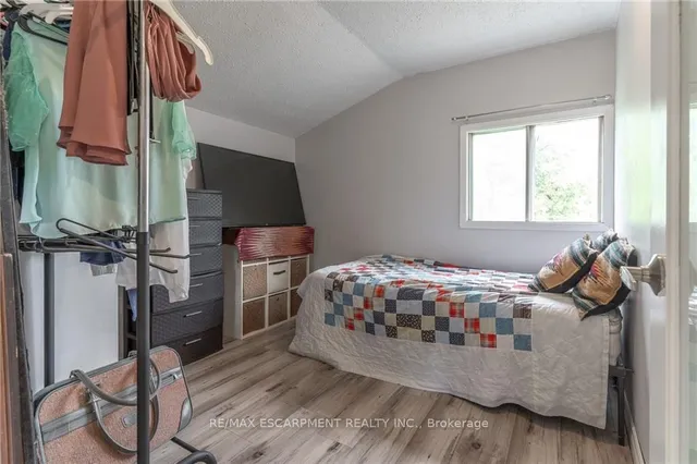 Additional property image - 15 Agnes St