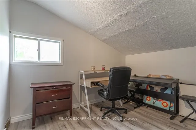 Additional property image - 15 Agnes St