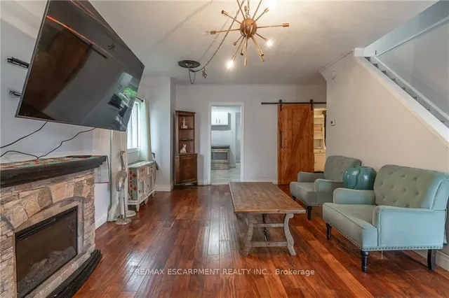 Additional property image - 15 Agnes St