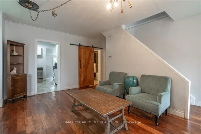 Additional property image - 15 Agnes St