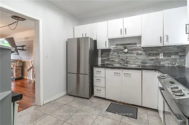 Additional property image - 15 Agnes St