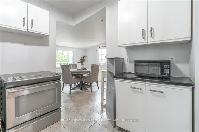 Additional property image - 15 Agnes St