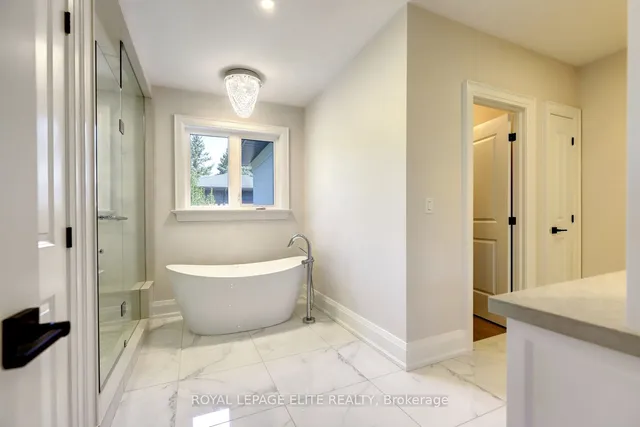 Additional property image - 290 Southcote Rd