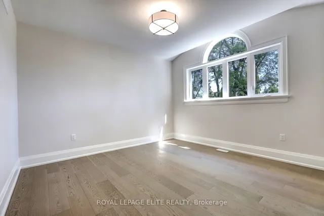 Additional property image - 290 Southcote Rd