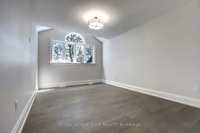 Additional property image - 290 Southcote Rd