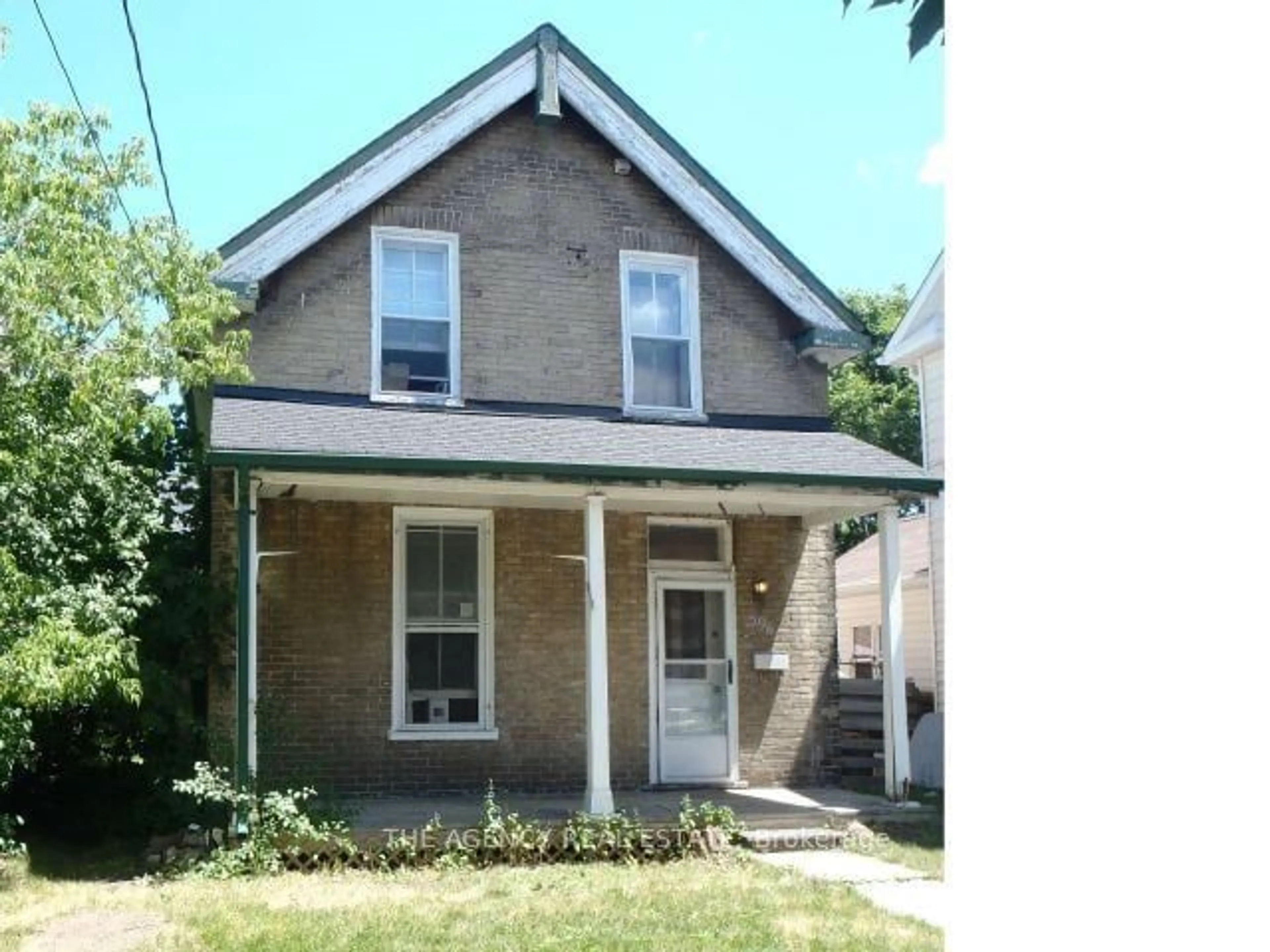 Frontside or backside of a home, the front or back of building for 596 George St, Peterborough Ontario K9H 3S4