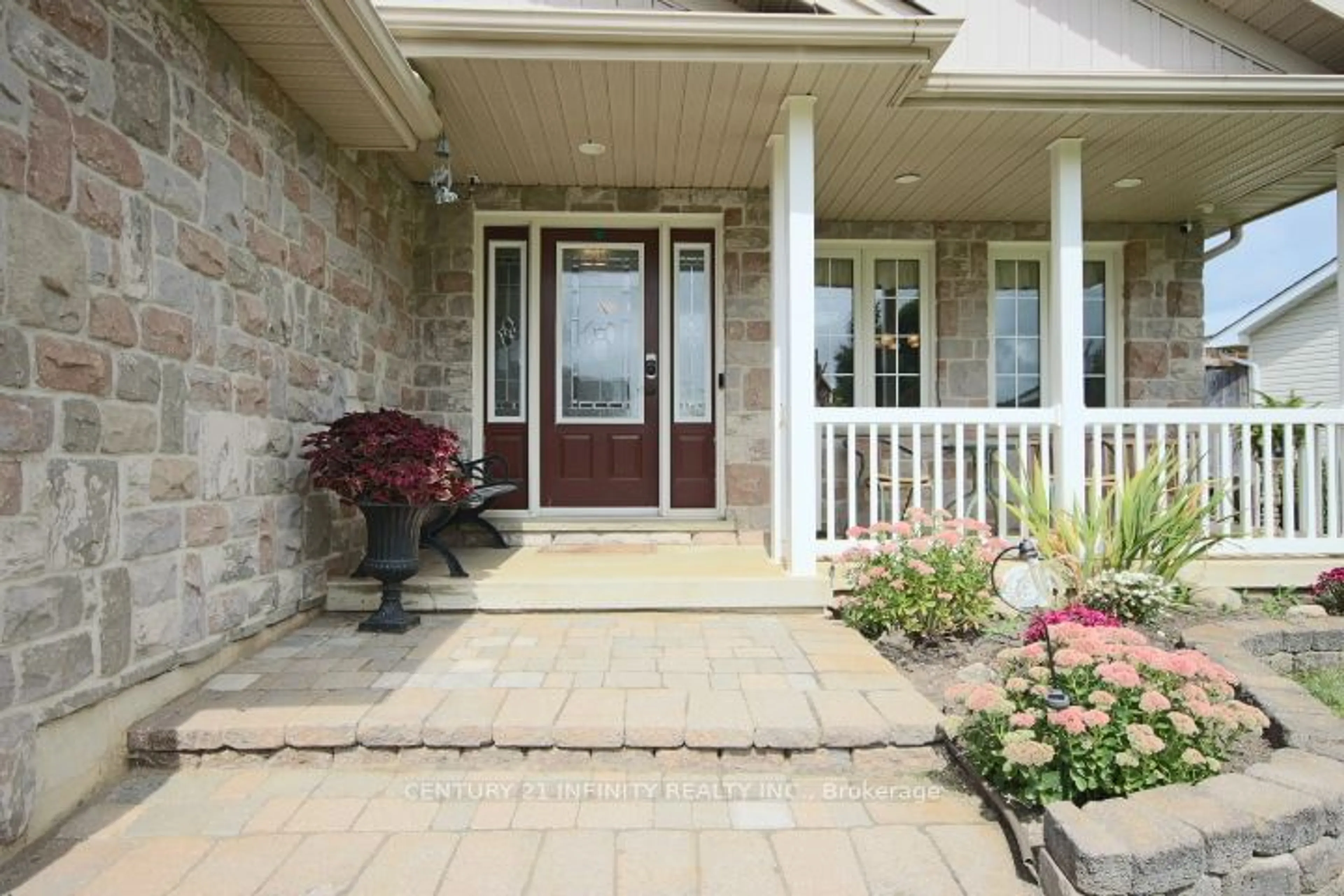 Indoor entryway for 497 Fiddle Park Lane, Shelburne Ontario L9V 3C9